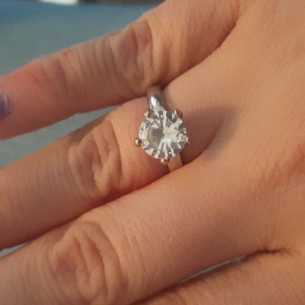 Dimond ring - Picture 2 of 4